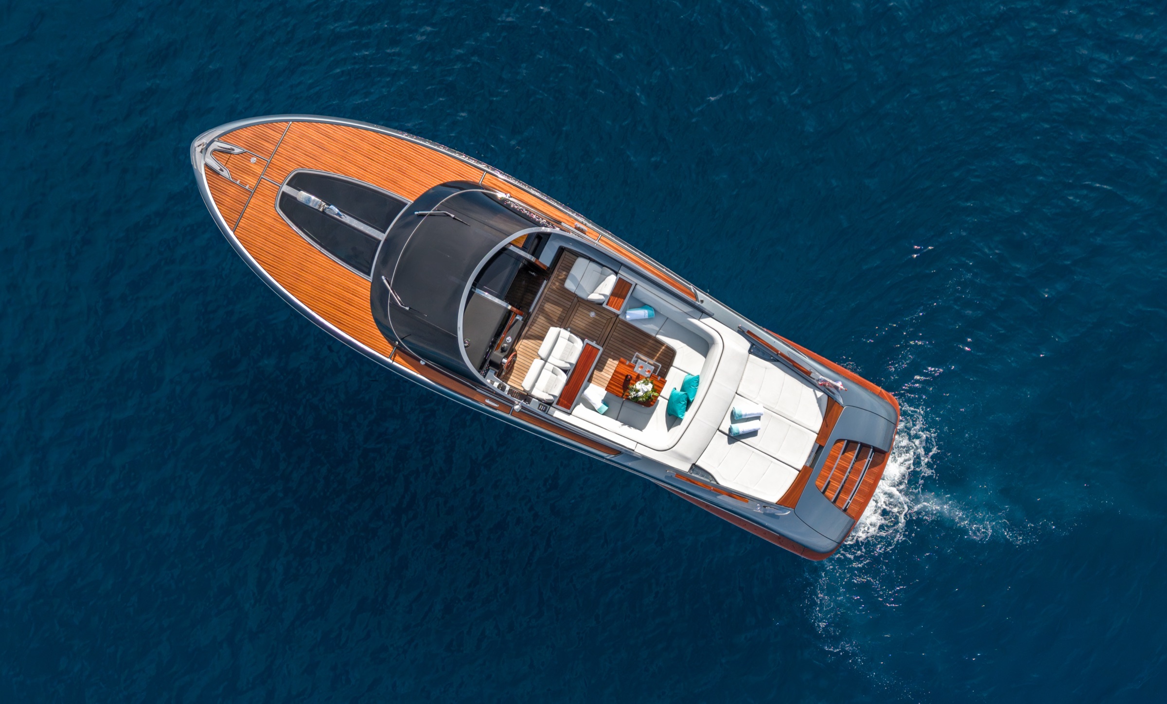 ALISSA Riva Rivamare cruising along the Croatian coast