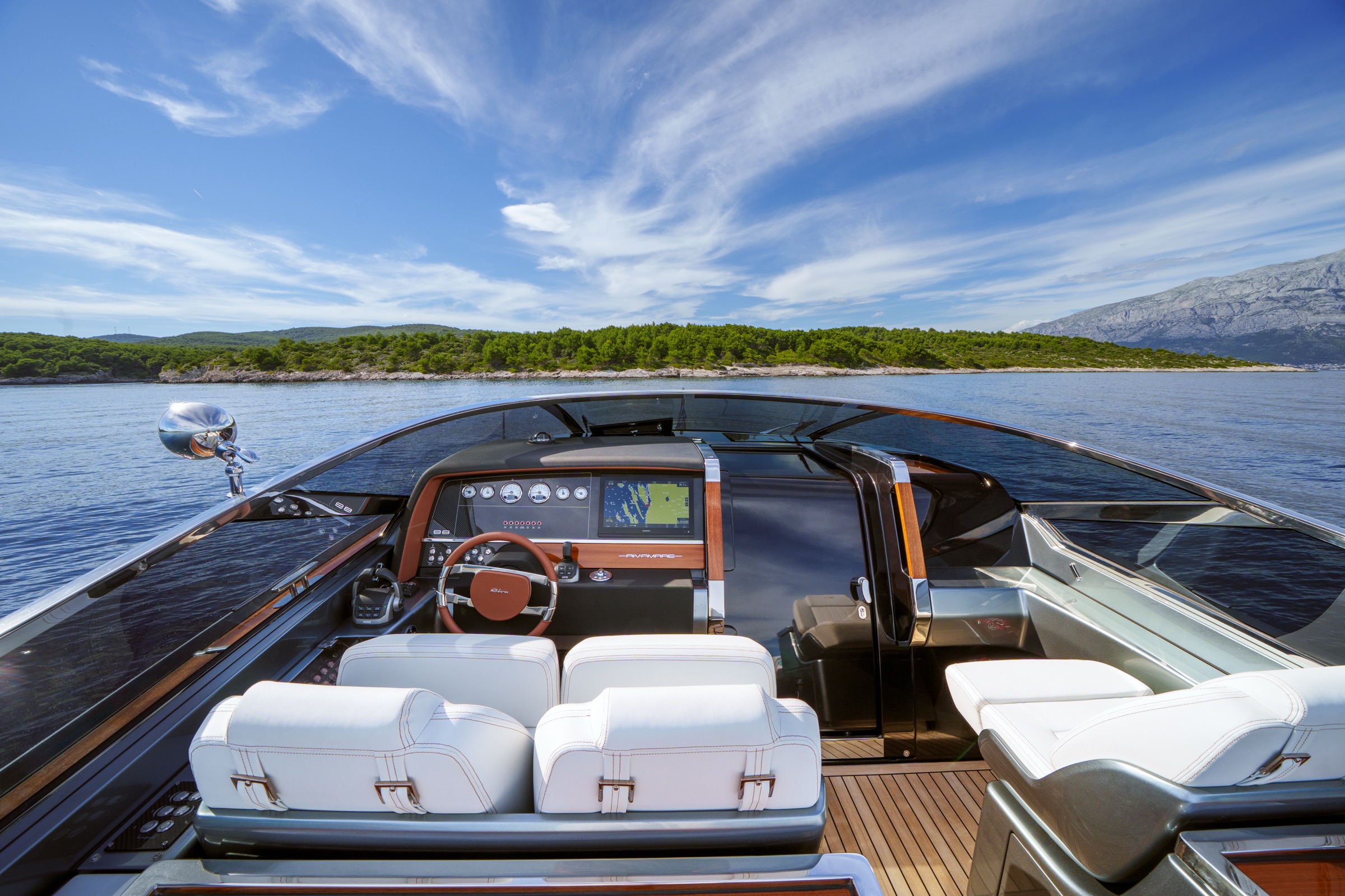 Inside and aboard ALISSA Riva Rivamare