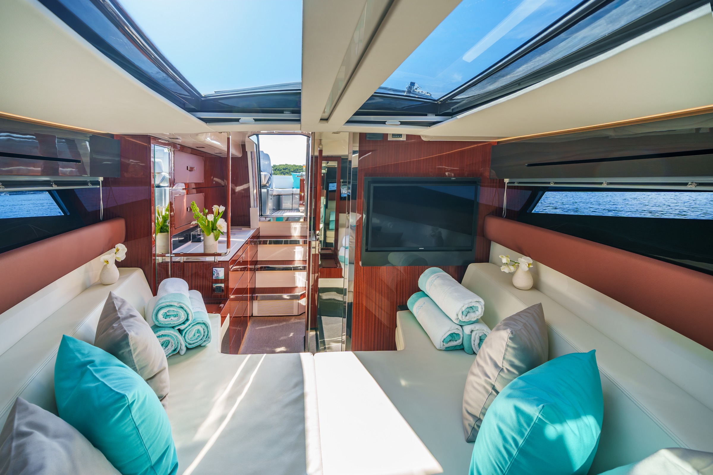 Inside and aboard ALISSA Riva Rivamare